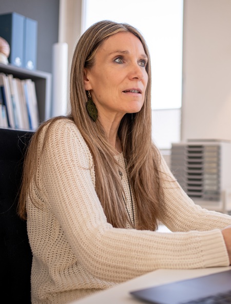 Aurelia Bürgler bei der Beratung - Heilpraktikerin im Börner Lebenswerk